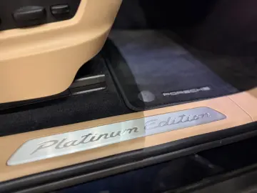 Cayenne E-Hybrid Platinum Burmester 360° Massage