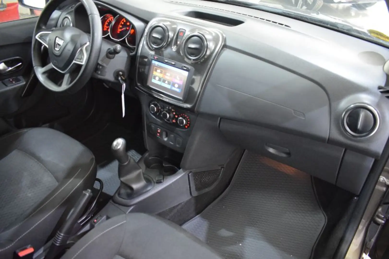 DACIA LOGAN 0.9 TCe 90CP MCV Laureate