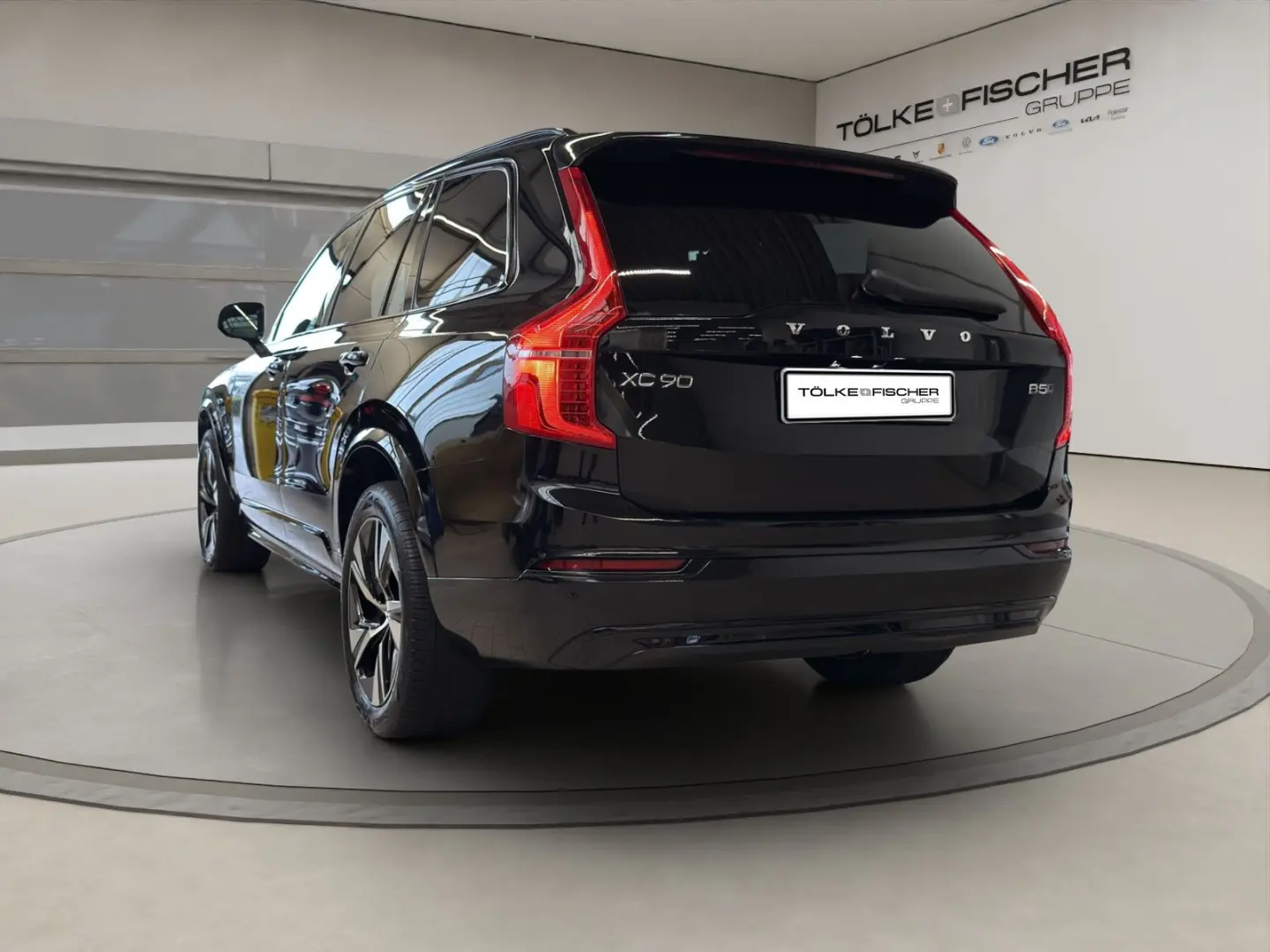 XC90 B5 (Diesel)- R Design ACC AHK AUT Kam. Navi