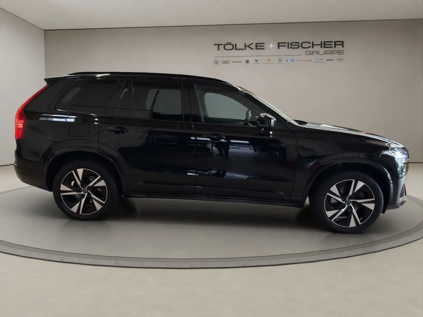 XC90 B5 (Diesel)- R Design ACC AHK AUT Kam. Navi
