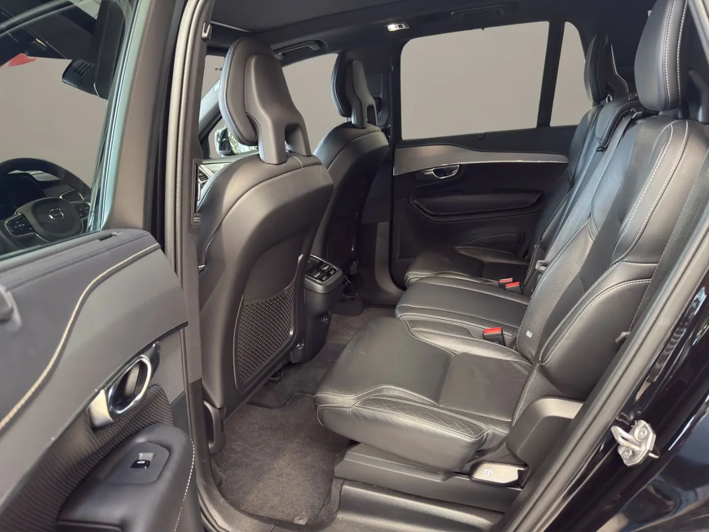 XC90 B5 (Diesel)- R Design ACC AHK AUT Kam. Navi