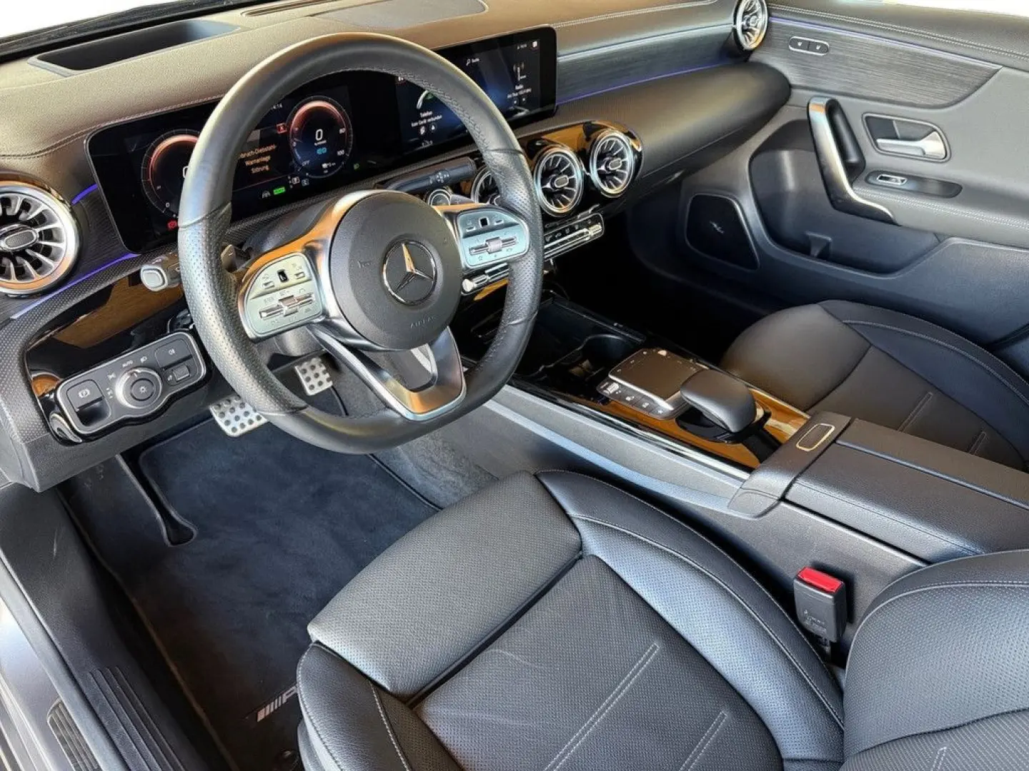 A 250 e Lim. AMG Line +Burmester+Designo magno+