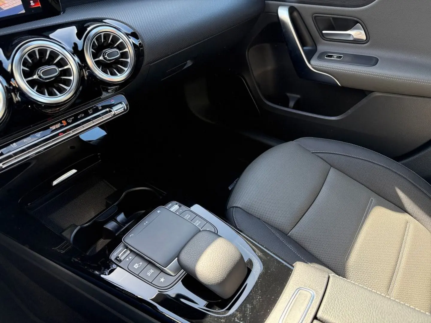 A 250 e Lim. AMG Line +Burmester+Designo magno+