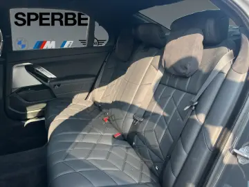 i7 xDrive
