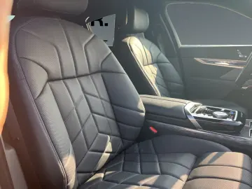i7 xDrive