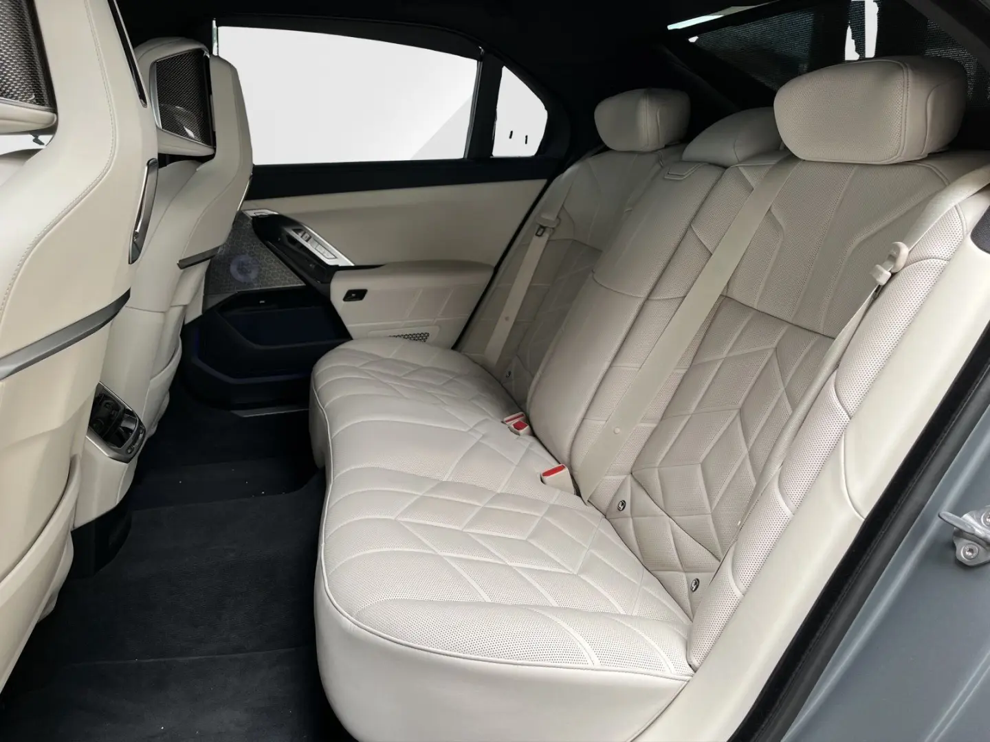 i7 xDrive60 Limousine PApro/DApro/NP: 175.190€