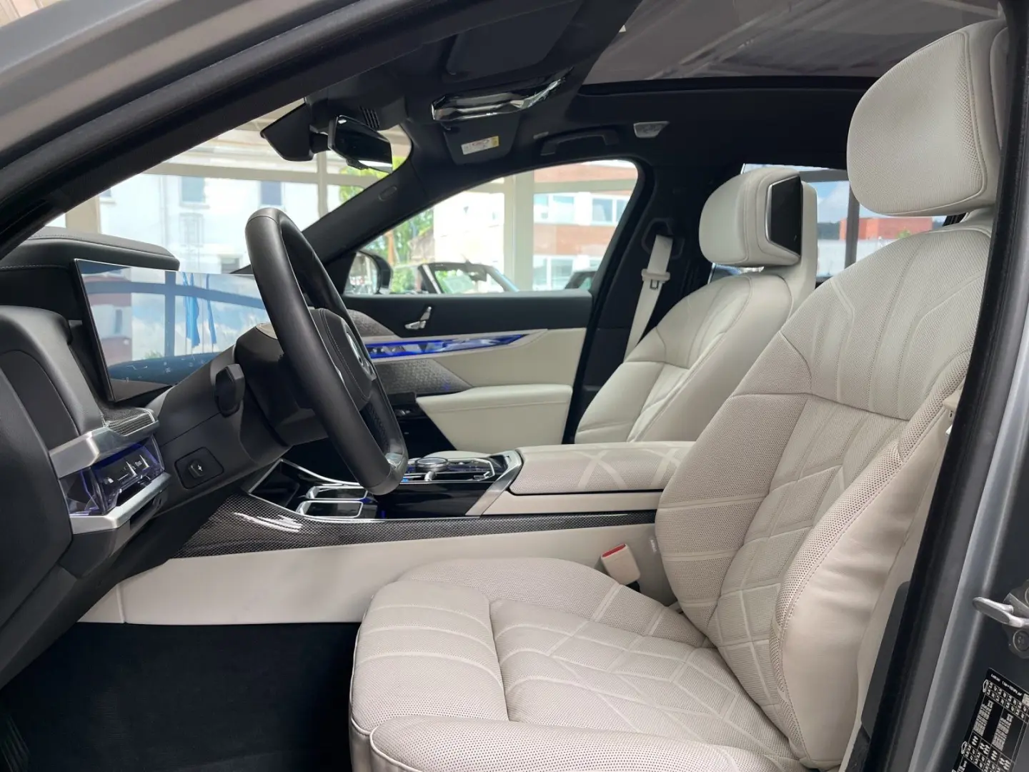 i7 xDrive60 Limousine PApro/DApro/NP: 175.190€