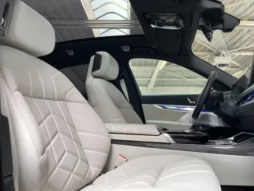 i7 xDrive60 Limousine PApro/DApro/NP: 175.190€