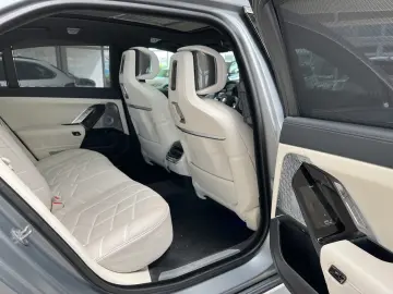 i7 xDrive60 Limousine PApro/DApro/NP: 175.190€