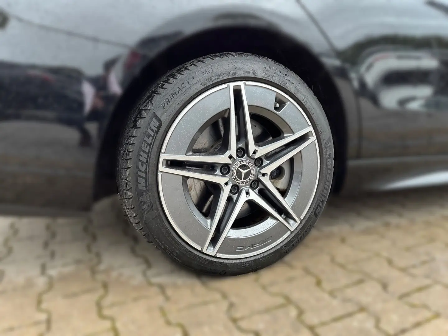C 300 e AMG+MBUX+LED+Kam+SHZ+PDC+Apple+Tempomat