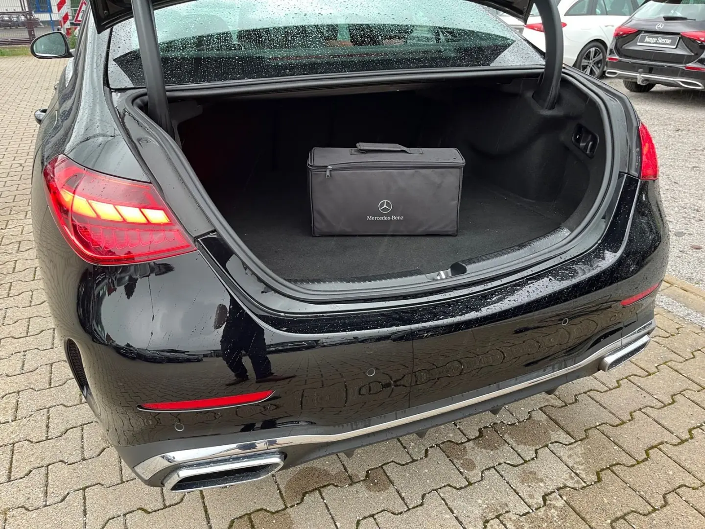 C 300 e AMG+MBUX+LED+Kam+SHZ+PDC+Apple+Tempomat