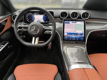 C 300 e AMG+MBUX+LED+Kam+SHZ+PDC+Apple+Tempomat