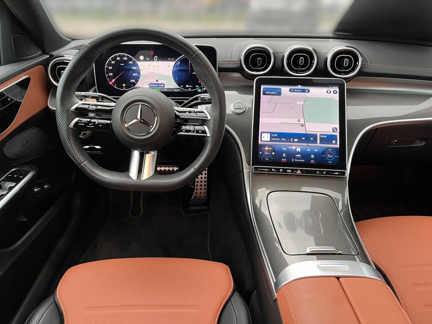 C 300 e AMG+MBUX+LED+Kam+SHZ+PDC+Apple+Tempomat