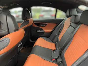 C 300 e AMG+MBUX+LED+Kam+SHZ+PDC+Apple+Tempomat
