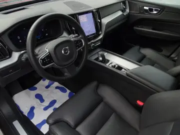 XC60 2.0 Aut. LED ACC Navi Pano