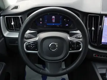 XC60 2.0 Aut. LED ACC Navi Pano
