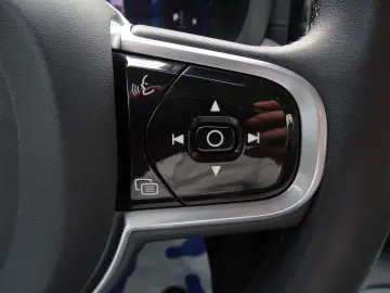 XC60 2.0 Aut. LED ACC Navi Pano