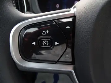 XC60 2.0 Aut. LED ACC Navi Pano