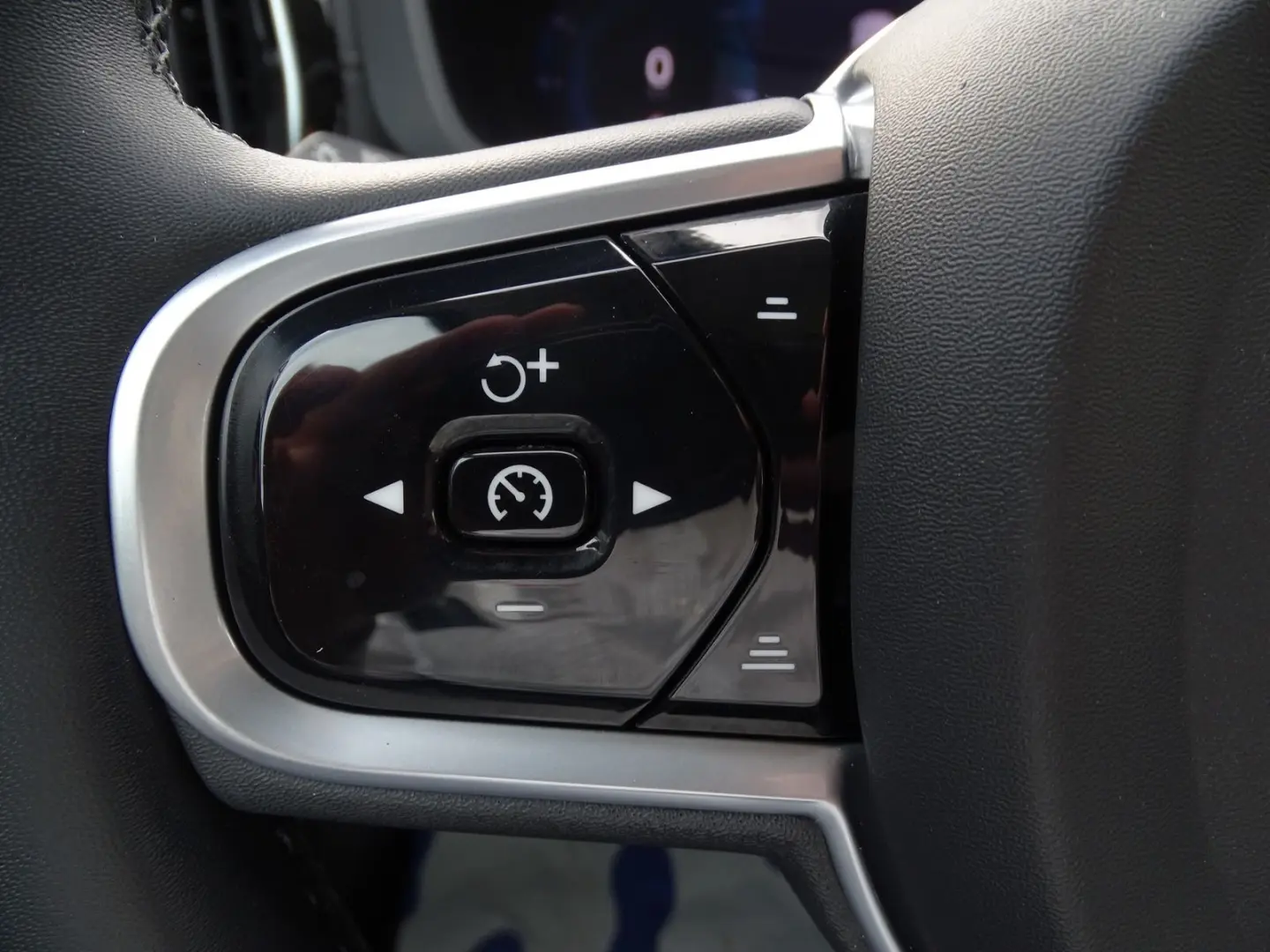 XC60 2.0 Aut. LED ACC Navi Pano