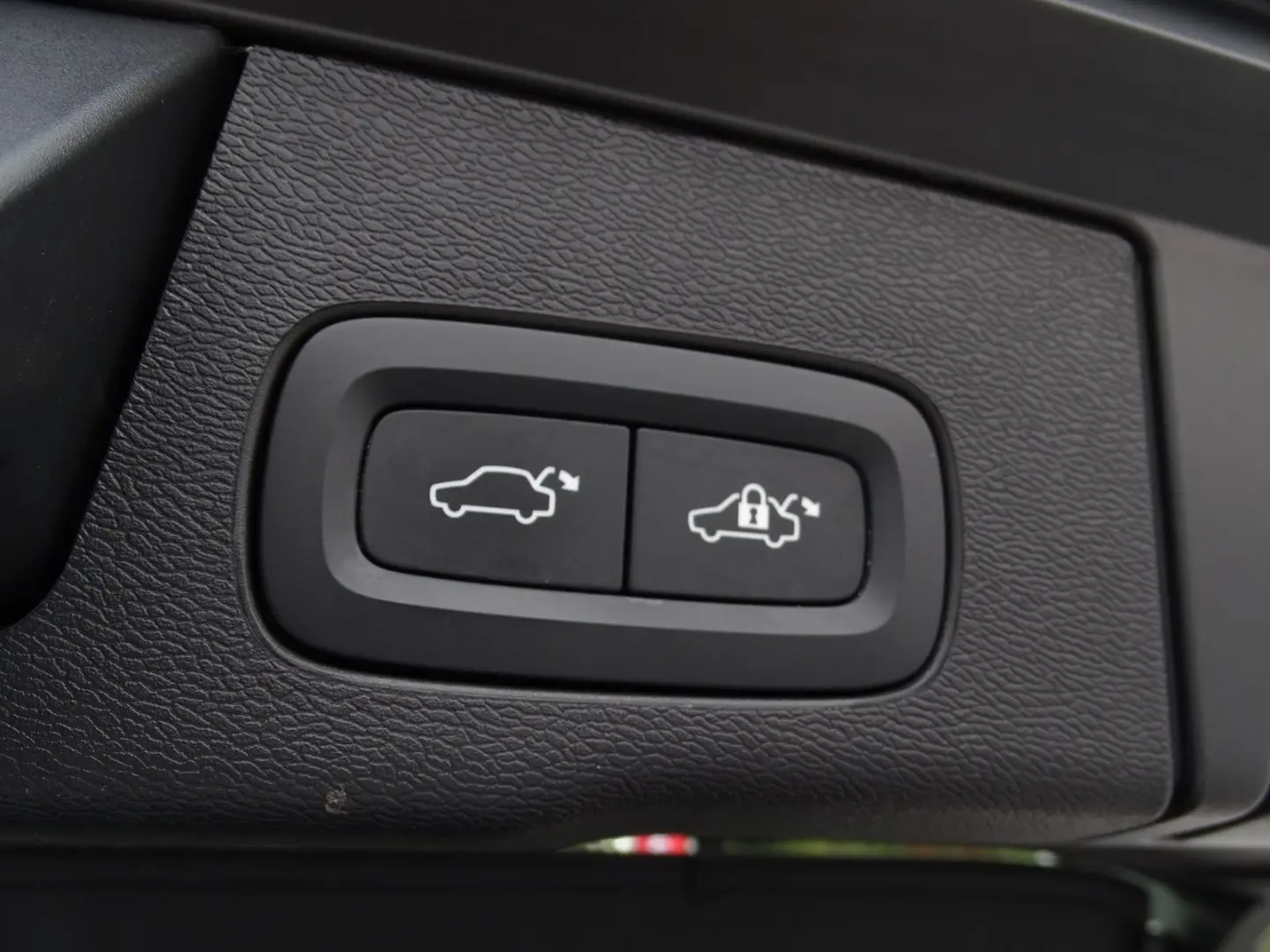 XC60 2.0 Aut. LED ACC Navi Pano