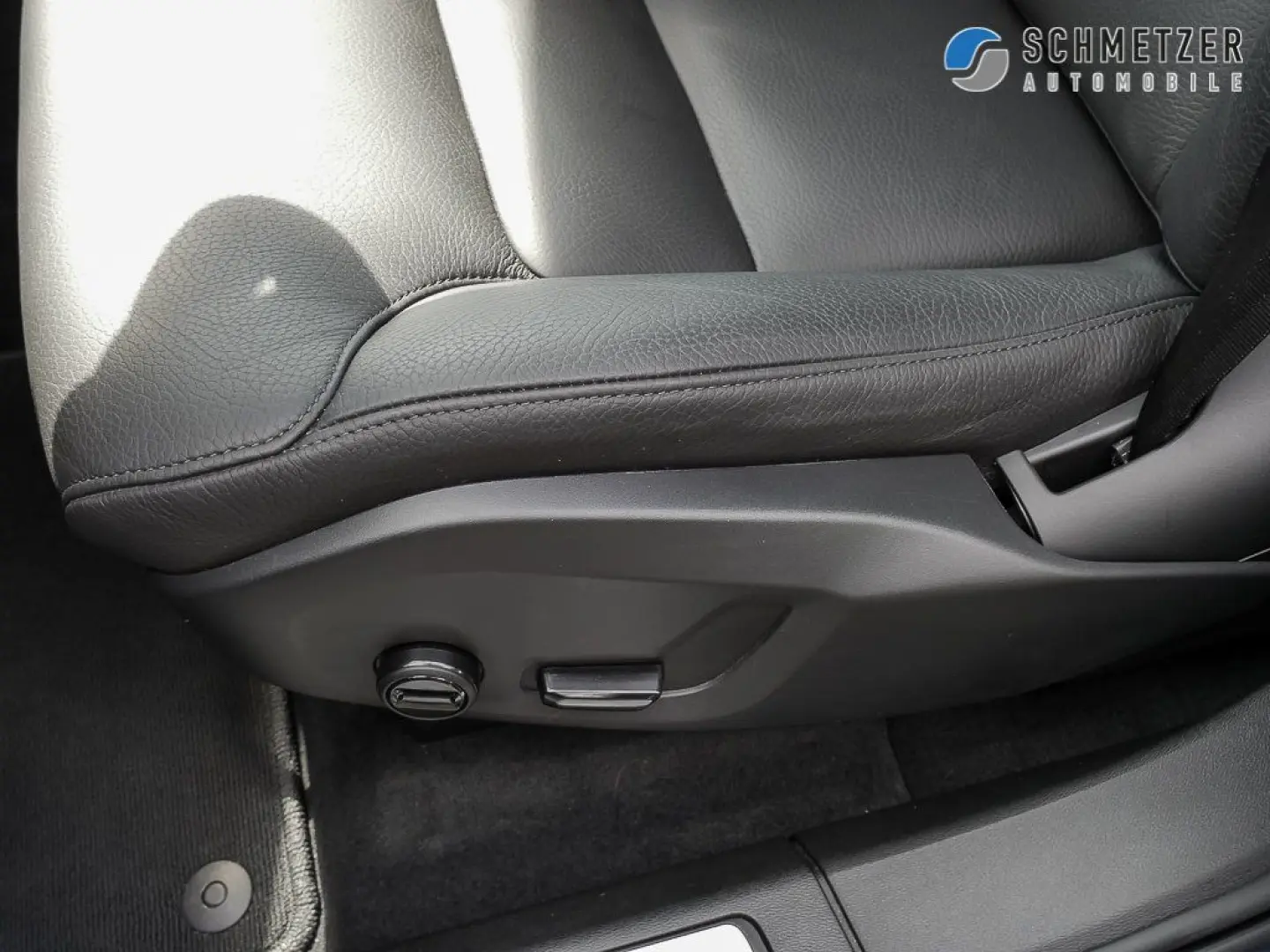 XC60+B4+AWD+GT+R-Kam+MomentumPro+Frontscheibenh+