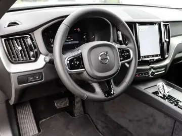 XC60 Plus Dark Recharge Plug-In Hybrid AWD T8 Tw