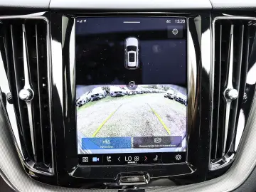XC60 Plus Dark Recharge Plug-In Hybrid AWD T8 Tw
