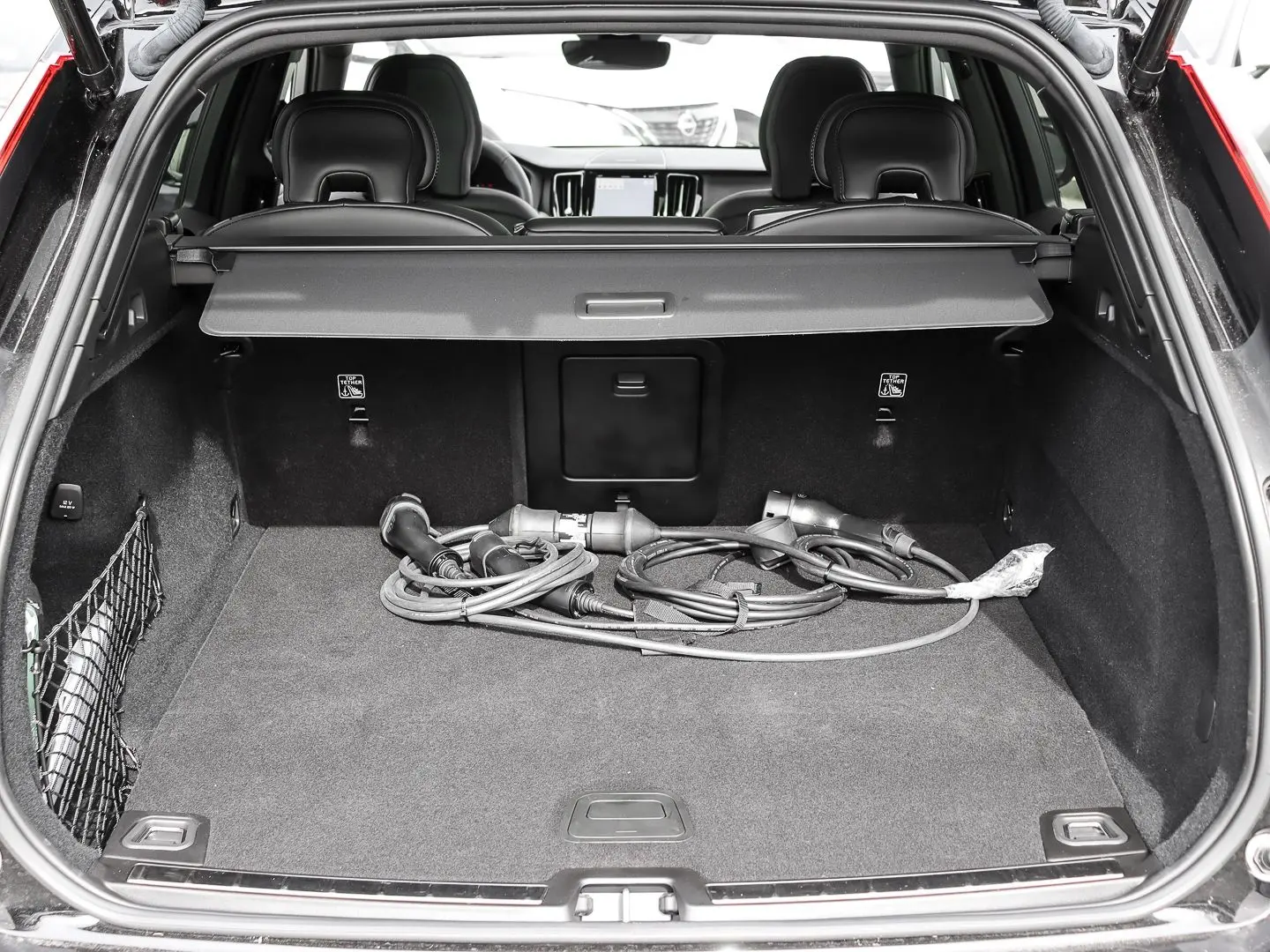 XC60 Plus Dark Recharge Plug-In Hybrid AWD T8 Tw