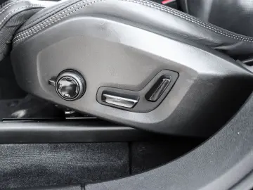XC60 R Design 2WD B4 Diesel EU6d digitales Cockp