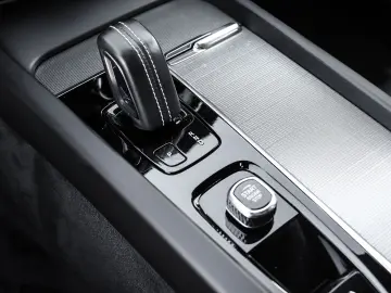 XC60 R Design 2WD B4 Diesel EU6d digitales Cockp