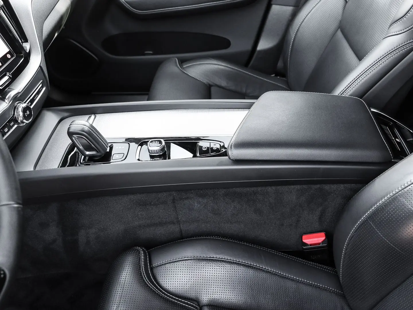 XC60 R Design 2WD B4 Diesel EU6d digitales Cockp