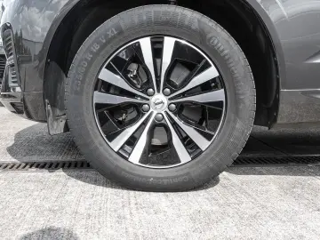 XC60 Momentum Pro AWD B4 Diesel EU6d AHK Digital