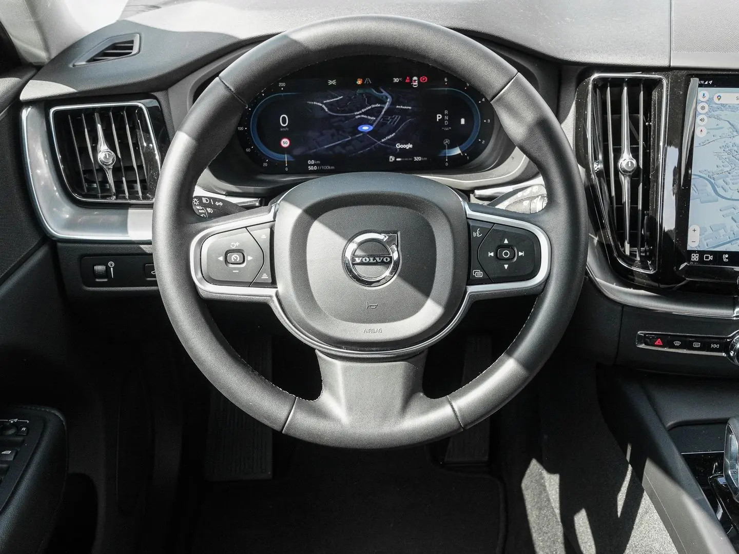 XC60 Momentum Pro AWD B4 Diesel EU6d AHK Digital