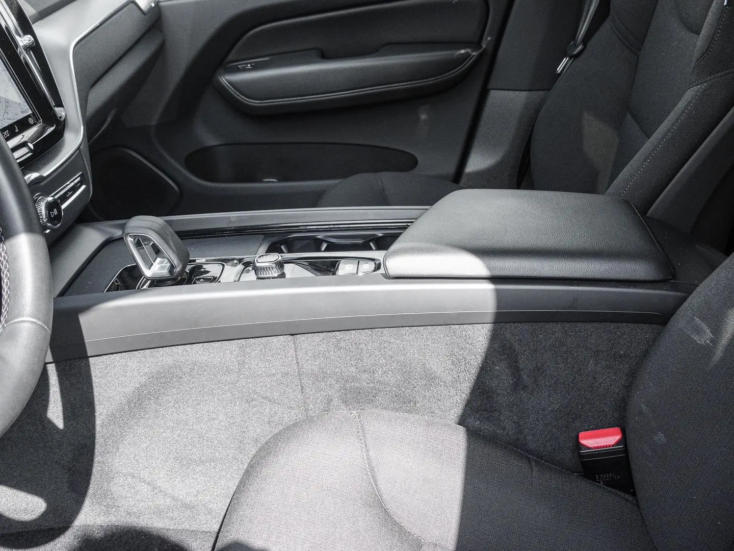 XC60 Momentum Pro AWD B4 Diesel EU6d AHK Digital
