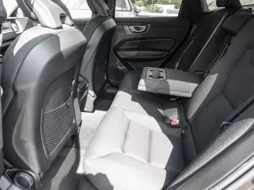 XC60 Momentum Pro AWD B4 Diesel EU6d AHK Digital