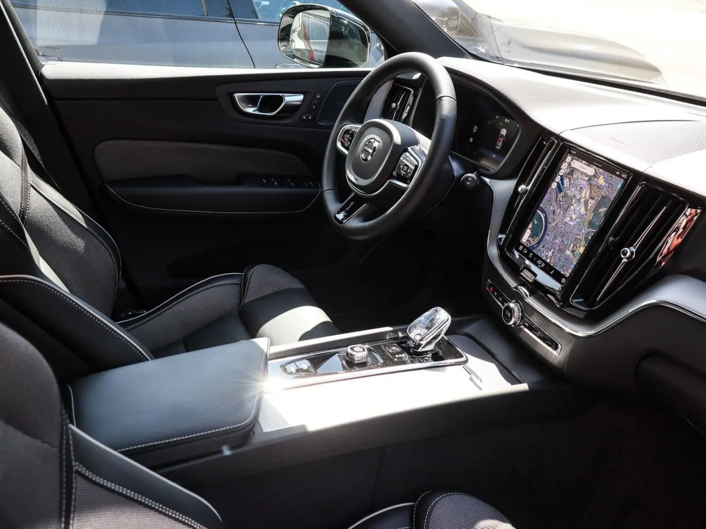 XC60 B5 (B) Benzin Plus Dark AWD #Leder/Sitzh./P