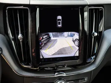 XC60 B5 (B) Benzin Plus Dark AWD #Leder/Sitzh./P