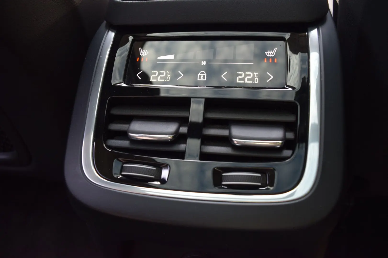 XC90 T8Plus Bright Recharge,360°K.Pano,20