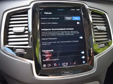 XC90 T8Plus Bright Recharge,360°K.Pano,20