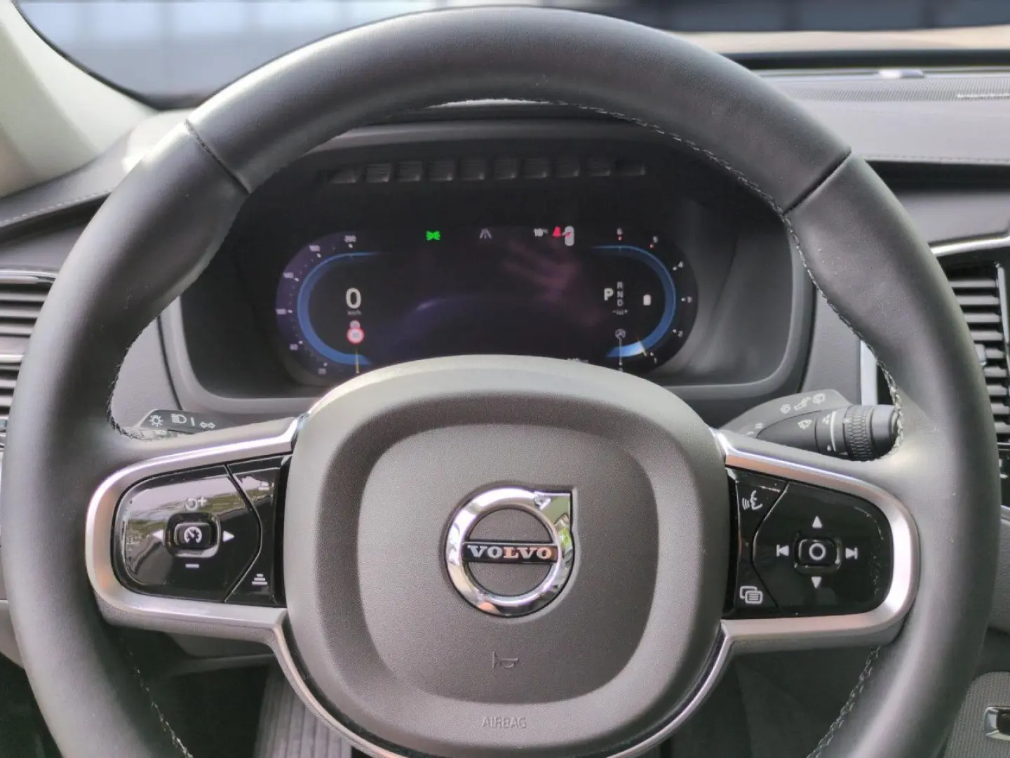XC90 B5 (Diesel) Plus Bright AWD Automatik Navi