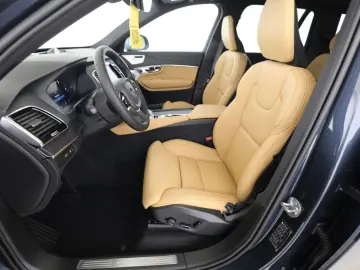 XC90 Plus Bright Recharge Plug-In Hybrid AWD T8 