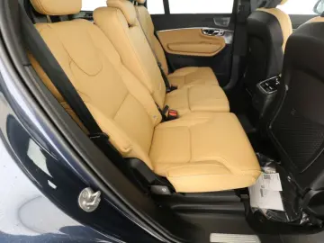 XC90 Plus Bright Recharge Plug-In Hybrid AWD T8 