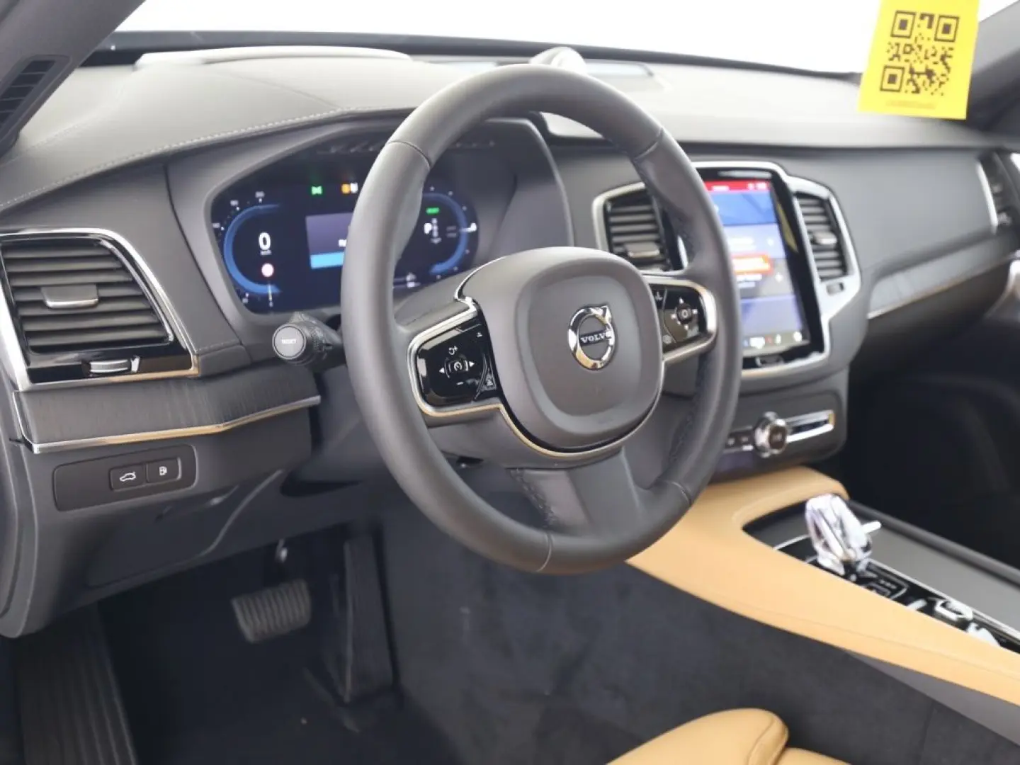 XC90 Plus Bright Recharge Plug-In Hybrid AWD T8 