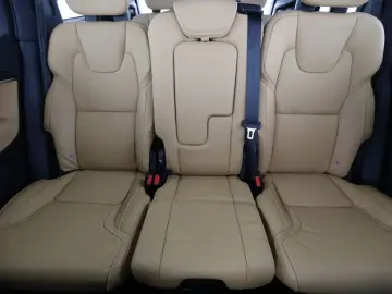XC90 Plus Bright Recharge Plug-In Hybrid AWD T8 