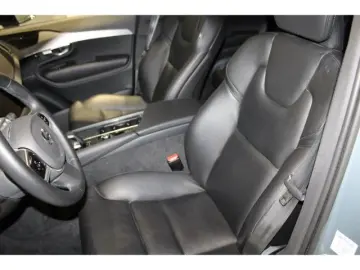 XC90 B5 Diesel Plus Dark AWD 7-Sitzer Voll-LED R