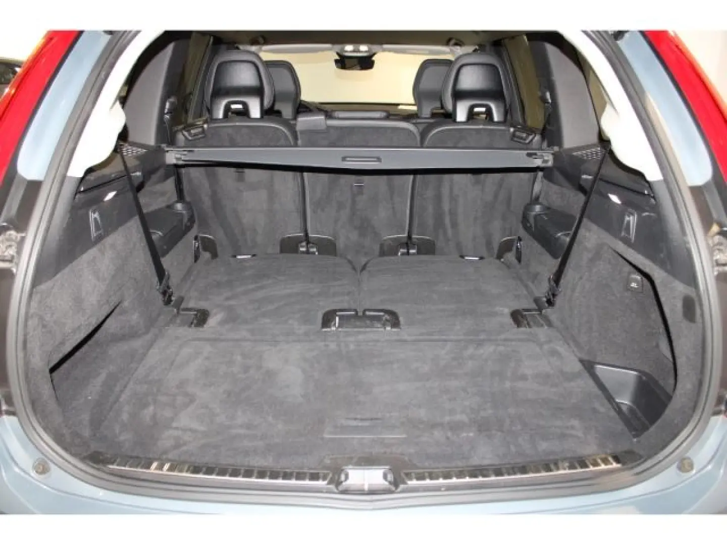 XC90 B5 Diesel Plus Dark AWD 7-Sitzer Voll-LED R