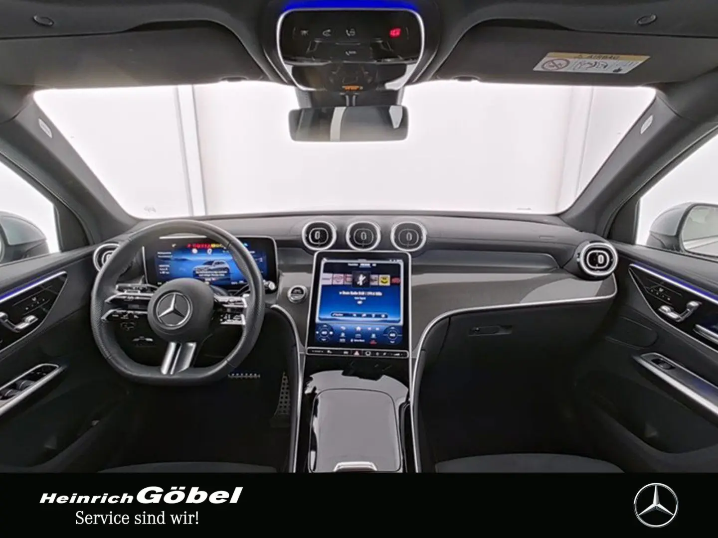 GLC 300 4M AMG+LED+MEMORY+PANORAMA+AHK+KAMERA