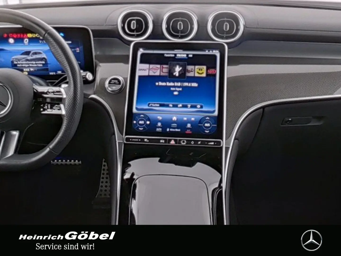 GLC 300 4M AMG+LED+MEMORY+PANORAMA+AHK+KAMERA