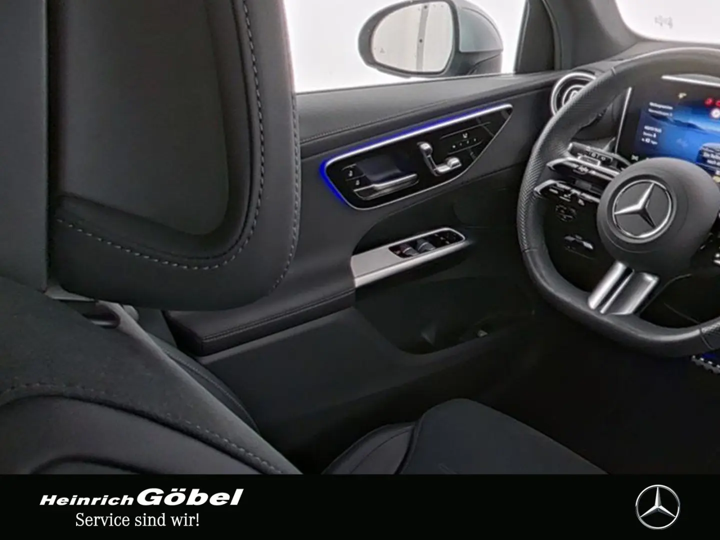 GLC 300 4M AMG+LED+MEMORY+PANORAMA+AHK+KAMERA