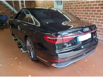 A8 S line 50 TDI qu. PANO AHK HuD LUFT B&O 360°K